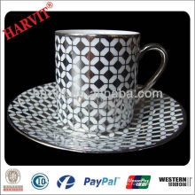 Porzellan Kaffeetasse und Untertasse mit Galvanik Design